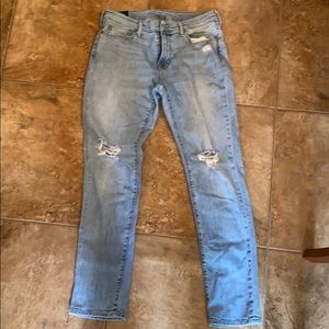 Used men’s faded Abercrombie 32” jeans